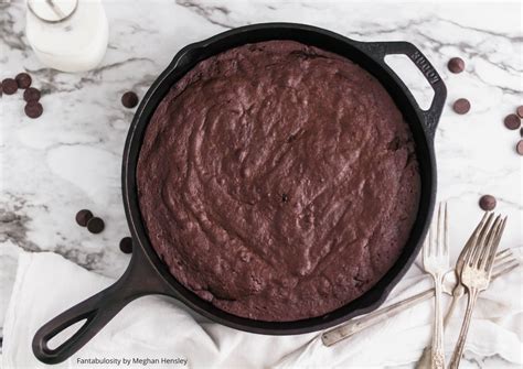 Easy And Fudgy Cast Iron Brownies In A Skillet Fantabulosity Morgan