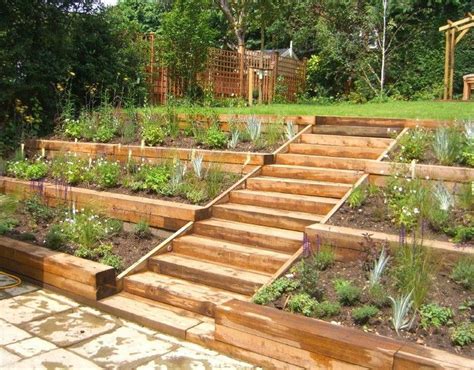23 Lovely Diy Garden Pathway Steps On A Slope In 2020 Sloped Backyard