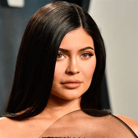 Kylie Jenner News Latest Makeup Hair Outfits And Style Pics Page 1 Of 12