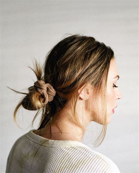 Style your hair into a messy bun how to: 10 Easy Ways To Make A Messy Bun - Easy Messy Buns 2020