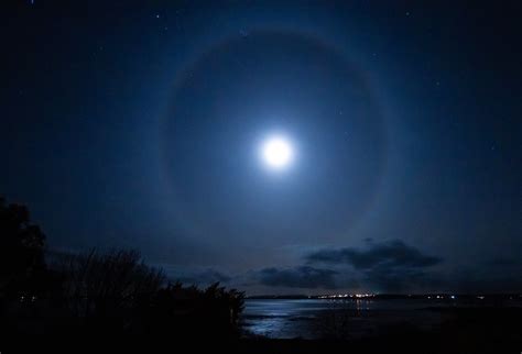 Moon Halo An Unusual Moon Halo Over Wigtown Bay Dumfries Flickr