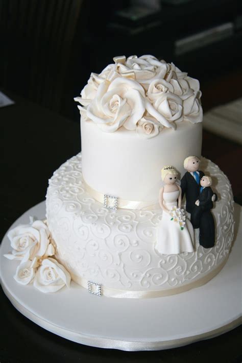25 Cute Small Wedding Cakes For The Special Occassion Godfather