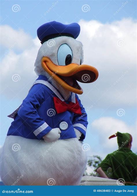 Donald Duck In Disneyland Paris Redaktionelles Stockfoto Bild Von
