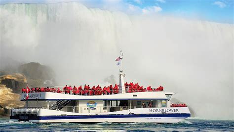 Children On Hornblower Niagara Cruise Niagara Boat Tours Toniagara
