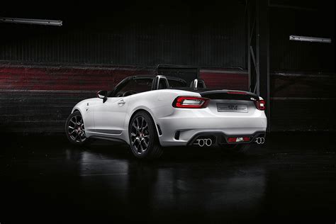 Check spelling or type a new query. Fiat Abarth 124 Spider (2016): Fahrbericht - Bilder ...