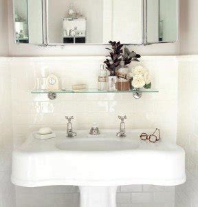 Bathroom organizing has never been so fun. 8 Simple Storage Ideas For A Small Family Bathroom ...