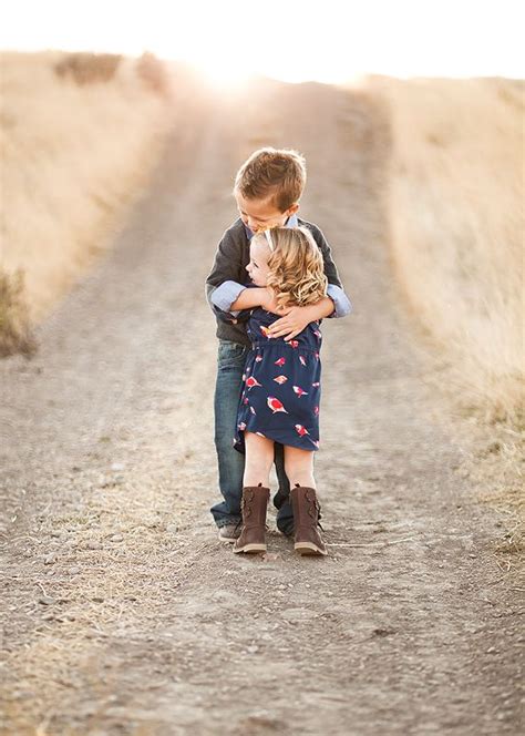 10 Sibling Photography Ideas How To Simplify