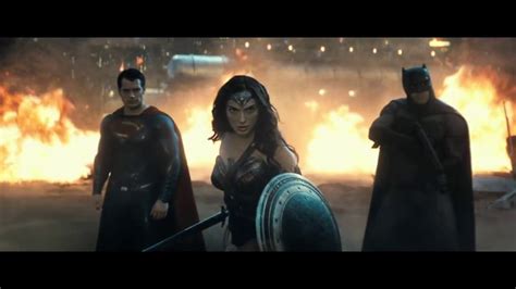 Batman vs Superman A Origem da Justiça Trailer Oficial 2 legendado