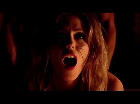 Diora Baird La Noche De Los Demonios Xvideos Com