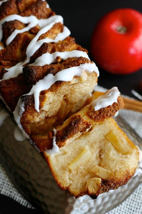 Pressing the chocolate mixture through a fine mesh sieve removes any lumps of cornstarch and egg and creates a smooth, creamy filling. Apple Pull Apart Bread (Gluten Free Vegan) | Recipe | Fall ...