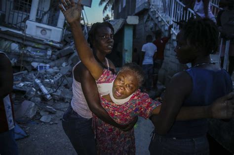 Photos Aftermath Of Haiti Earthquake The Picture Show Npr