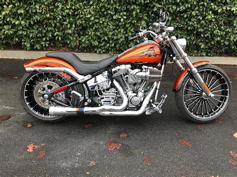 2014 Harley Davidson® Fxsbse Cvo™ Breakout Candy Orange Chico