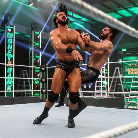 Photos Mcintyre And Rollins Leave It All In The Ring In Edge Of Your Seat Wwe Title Match In
