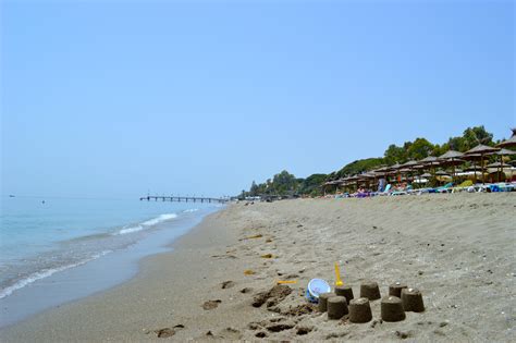 Compra de pisos embargados de bancos en marbella. Best beaches in Marbella - Playa Nagüeles