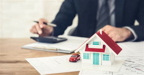 Loans insured by the federal housing administration, or fha, have a minimum credit score requirement of 580. Construction loan for home: Definition, Interest rate ...