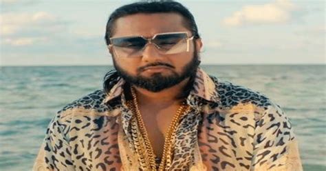 Honey Singh मखना सॉन्ग हनी सिंह के खिलाफ पंजाब में एफआईआर लिरिक्स को बताया आपत्तिजनक Fir