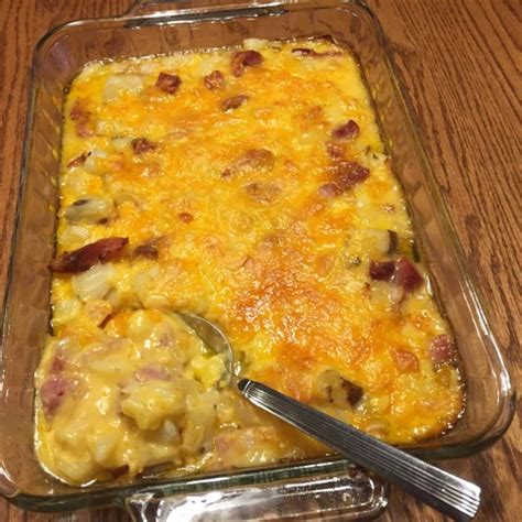 This easy turkey casserole recipe is filled with healthy vegetables and leftover turkey breast, coated in a keto white sauce and finally baked in the oven for a pour the mixture into a casserole dish and top it with some cheddar, parsley and chopped pork rinds. Leftover Ham -n- Potato Casserole Photos - Allrecipes.com