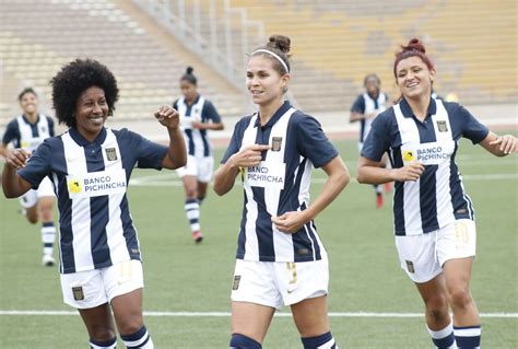 Ligas femeninas de fútbol 7 es el circuito de fútbol femenino más grande del perú compuesto por ligas (liga inter empresas, liga inter colegios, liga inter . Liga Femenina 2021: Todo lo que dejó la primera fecha del ...