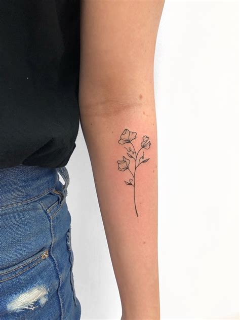 30 Small Flower Tattoo Ideas The Fshn
