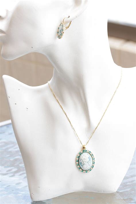 Cameo Jewelry Set Green Emerald Cameo Set Earring Necklace Etsy