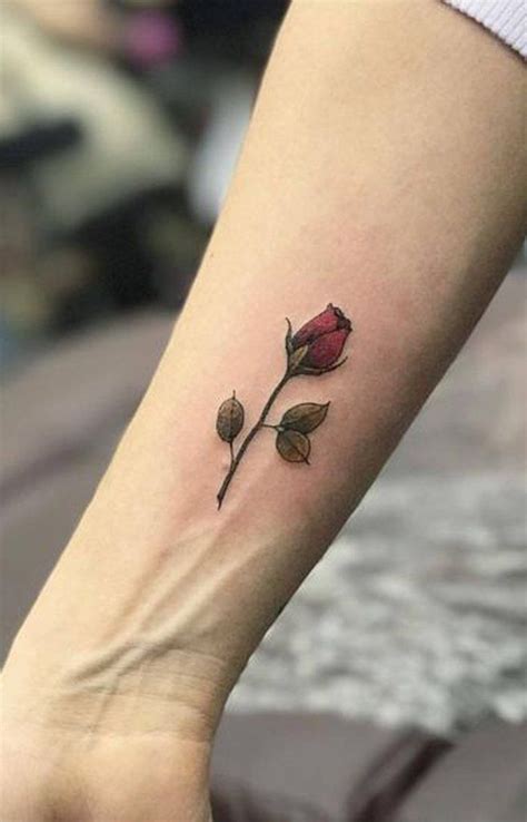 Small tattoos are so popular amongst people on instagram and other social media platforms that these it is easy to make and is made up of only the outline of a cat. 30+ Simple and Small Flower Tattoos Ideas for Women | Rose tattoos on wrist, Small rose tattoo ...