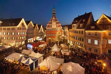 Der erste hamburger weihnachtsmarkt öffnet am 11.11.11. Hier finden Sie alles was Sie über den Esslinger ...