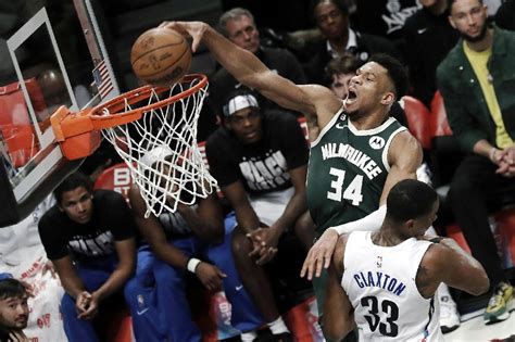 Nba Antetokounmpo Sparks Bucks In Sixers Rout Abs Cbn News