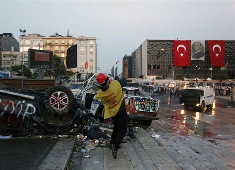 Turkey Court Sentences 244 Demonstrators To Jail Over Gezi Protests