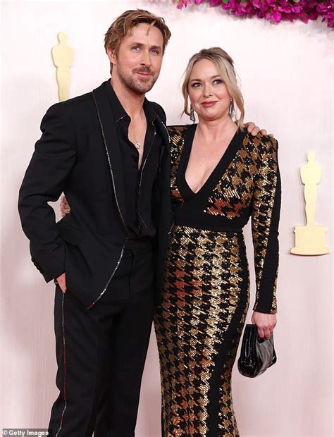 Oscars 2024 Ryan Gosling Poses With His Sister Mandi Gosling After Vowing To Never Walk Red