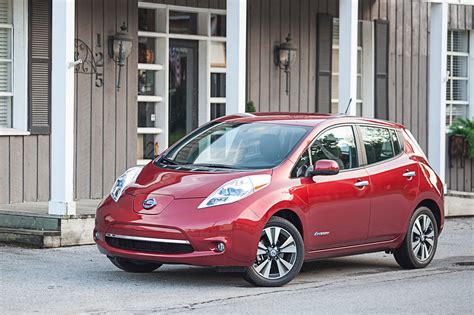 2016 Nissan Leaf Adds Larger Battery Boosting Range To 107 Miles