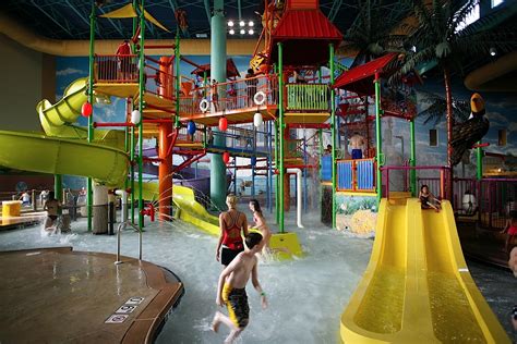 9 Of The Best Indoor Water Parks In The Us Huffpost Life