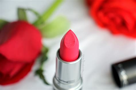 Mac Lipstick In Relentlessly Red Review Lips N Berries