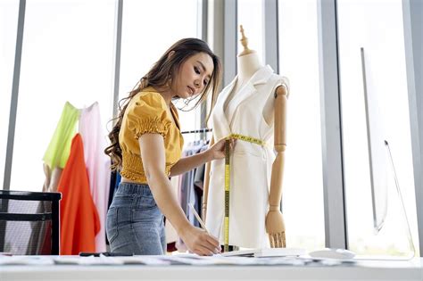 Fashion Institute For Aspiring Fashion Designers And Entrepreneurs With