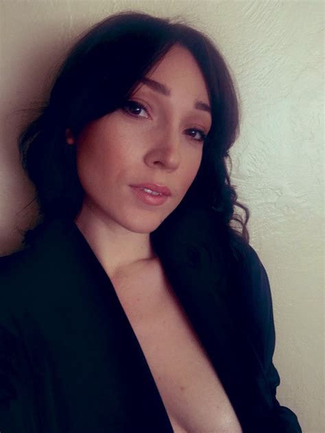 TW Pornstars Lily LaBeau Twitter Going On Chaturbate In 15 Min