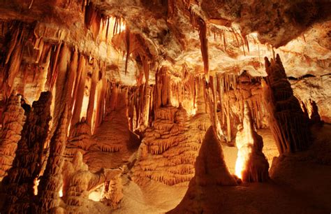 The Beautiful Jenolan Caves Which Is Suitable For You