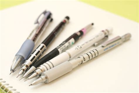 A collection of writing utensils and accessories, carefully considered for everyday use and ease of carry. What Makes Japanese Pens So Special | JetPens