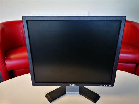 Dell 19 Lcd Colour Monitor E197fpf In Chichester West Sussex