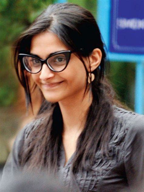 Bollywood Divas Who Rock The Nerdy Glasses Trend Bollywood Actress