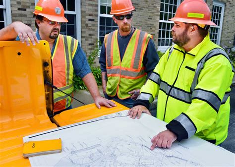 Construction jobs open, but not enough workers