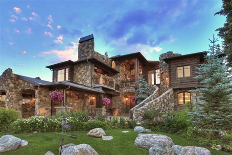 777m Blue River Lodge For Sale In Breckenridge Colorado Pricey Pads