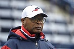 The Dramatic Fall of Hall of Famer Mike Singletary and His Coaching Career