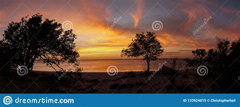 Tutte le distanze nel mondo da e verso repubblica dominicana. Tramonto Alla Spiaggia A Distanza Di Aguilas Di Las Della ...
