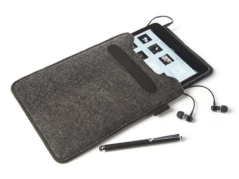 Universal Essentials Kit For 7 Tablets