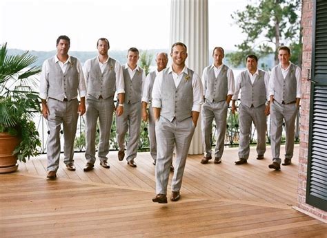 Choosing the best beach wedding attire is, therefore, a top priority consideration. 3 dapper summer style ideas for grooms and groomsmen ...