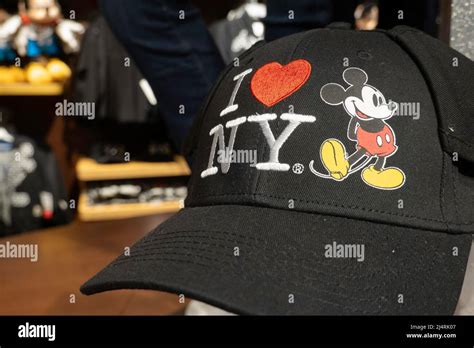 La tienda Disney está ubicada en Broadway en Times Square Nueva York Estados Unidos Fotografía
