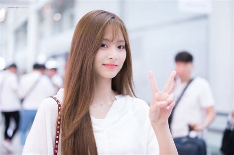 190613 Tzuyu Just Looking Amazing With Her New Hairstyle Rtwice