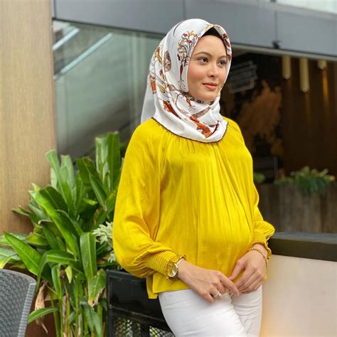 Posisi bersetubuh seperti ini adalah posisi yang paling nikmat dalam bersetubuh. Dah Tak Boleh Nak Sorok Perut, Adik Syatilla Melvin Sah ...