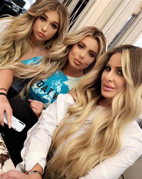 kim zolciak biermann and daughters brielle and ariana look similar in selfie