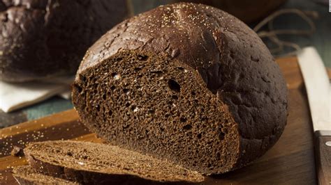 Scandinavian rye breads look nothing like the slices that clamp together the sandwiches at your neighborhood deli in new york made from whole grains and the taste and texture are addictive, and many enthusiasts also appreciate that rye bread contains more fiber and less gluten than wheat. Wholegrain Bread German Rye - 10 Delicious Breads That You ...