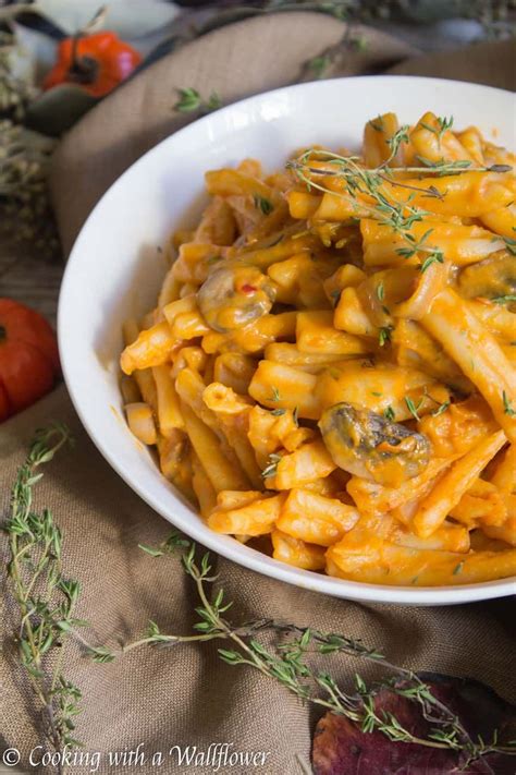 Serve sprinkled with chopped walnuts and drizzled with pumpkin oil (optional this vegan pumpkin pasta is a quick healthy dinner perfect for fall. Creamy Pumpkin Pasta a la Vodka with Mushrooms - Ask Anna | Recipe | Pumpkin pasta, Stuffed ...
